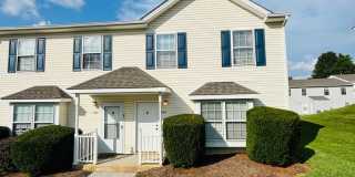 4 Bedroom 2.5 Bath Townhouse Gallery 1