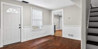 4 Bedroom, 1.5 Bath house in Shelby Park, Fenced, Off-street Parking, Pets OKAY! Gallery 4