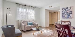 The Carlyle Gallery 12