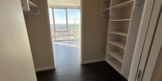 229 S Peoria St Gallery 7