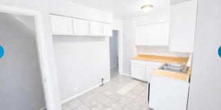 18452 Shaftsbury Avenue Gallery 2