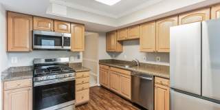 5335 LAKE COVE Court Gallery 9