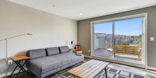 GREAT LOCATION!! Stunning 3BD/3.5BA luxury 4-level townhouse! Gallery 47