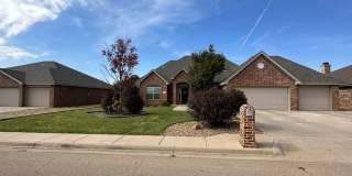 Stunning 4 Bed Home! 3 Car garage ! Mesa School District! Gallery 1