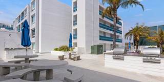 910 N Pacific St Gallery 26