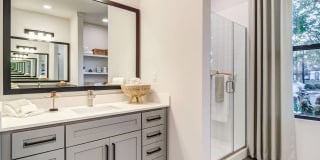 The Collins Luxury Apartments Gallery 10