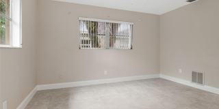2958 DUNDEE Drive Gallery 31