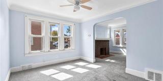 5444 Kenilworth Street Gallery 5