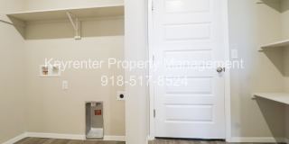 New Construction with Pond View! 4 Bed 2 Bath Broken Arrow Gallery 17