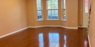Newly renovated 2 Bed/2.5 Bath Townhouse Gallery 1