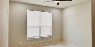 5506 N Crown Point Gallery 9