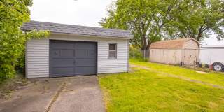 3 bedroom/1 bath Single House! Gallery 23