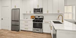 211 Ferry Blvd Gallery 4