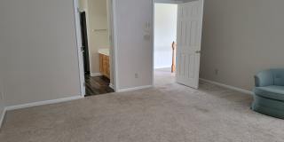 Spacious 4 Bedroom in Stonegate Gallery 14