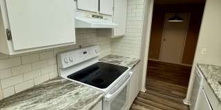 991 Manor Ln Gallery 9