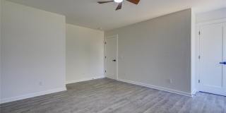 515 W Jackson Street Gallery 39