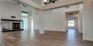 Gorgeous Remodel in Tempe close to ASU!!!  Available May 1st!!!  Great Layout!!!  Great Yard!!!  You will not be disappointed!!! Gallery 17