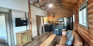 Beautiful 2 bed 1 bath in country setting Gallery 1