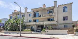 16940 Chatsworth St #106 Gallery 1