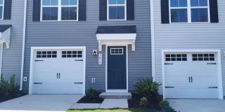 Pristine townhome located in the Cherry Grove Community in Kannapolis NC! Gallery 1