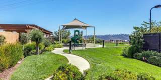Bright 2BD/2BA Townhouse in Serra Mesa with Balcony, Fireplace & Resort-Style Amenities Gallery 29