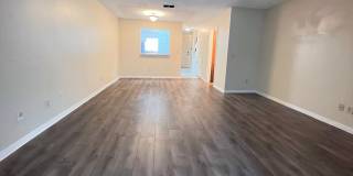 AVAILABLE NOW:  Beatiful 2BR/2.5BA Orange Park / Wells Ridge Townhome Gallery 4