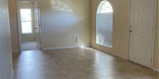 419 SW Meadow Terrace Gallery 2