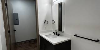 1060 Bishop Gallery 21