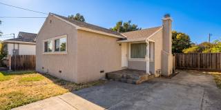 San Lorenzo Home w/ Hardwood, Central Heating & Modern Updates Gallery 1