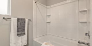 Modern Tri-Level 4BD/3.5BTH Townhouse in Lynnwood for Rent! Pet Friendly! Gallery 23