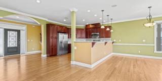 Luxury East Medford Home with 4 Bedrooms, 2 Bonus Rooms & Dual Living Areas Gallery 11