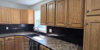 1121 Luther East Gallery 7