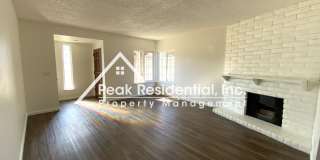 Charming Citrus Heights 3bd/2ba Duplex with 2 Car Garage Gallery 7