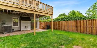 45426 Clarkes Crossing Square Gallery 38