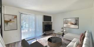 $1,150 - 1 Bed / 1 Bath Bright and Airy Condo on Spokane River Gallery 1