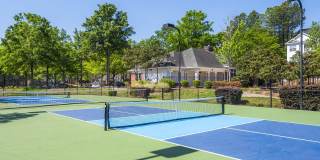 Falls Pointe at the Park Apartments - Affordable Housing Gallery 25