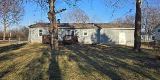 3 Bedroom Ranch with large fenced in backyard Gallery 3