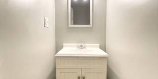 PRELEASING for AUGUST! Pet‑Friendly 4BR Walk to Ball State Gallery 26