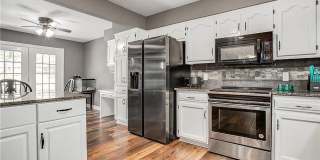 Spacious 3bd/2ba House in Independence, MO! Gallery 9