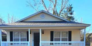 Spacious 3-Bedroom, 2-Bath Home with Modern Updates in Conway, SC - Long Term Rental Gallery 1