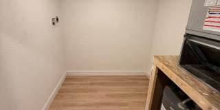 Renovated 2 Bedroom 2 Bath Apartment * A MUST SEE * Gallery 5
