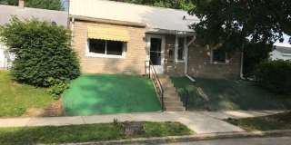 HOUSE...3 Bed 1 Bath Gallery 1