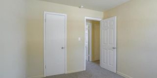 3204 North Pleasant Street Gallery 2