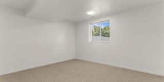 Spacious 5 Bed Kaysville Home with 3-Car Garage Gallery 35