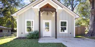 304 E Cottonwood Gallery 1