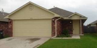 Charming Home - Moore Schools Gallery 1