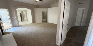 3bed 2 bath Arrowhead Ranch Home Gallery 23