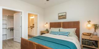 Middle Sound West Apartments Gallery 59