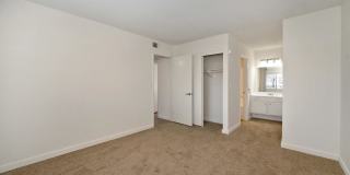 Elan Riverwalk Gallery 41