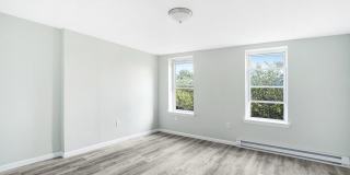 565 LINE Street Gallery 20